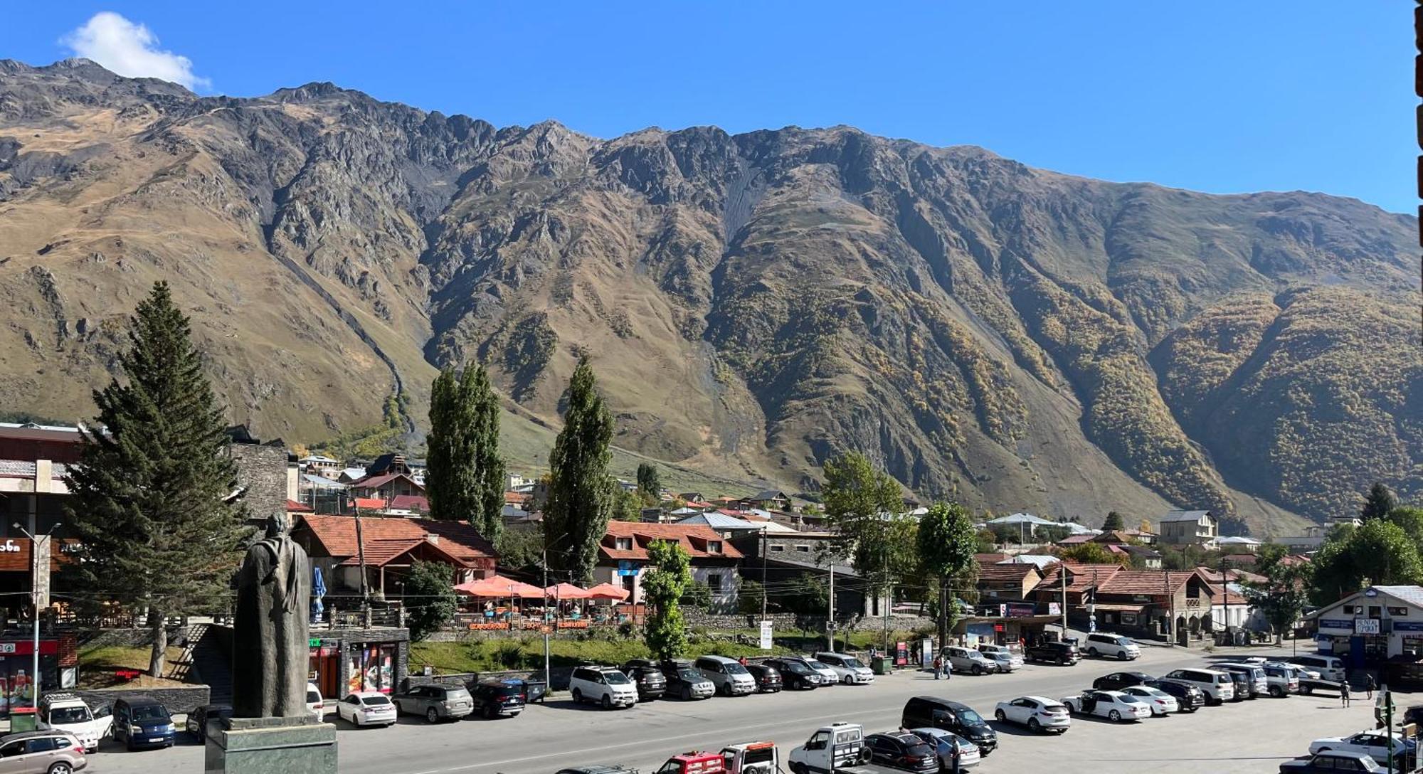 Hotel Stancia Kazbegi - City Center Luaran gambar